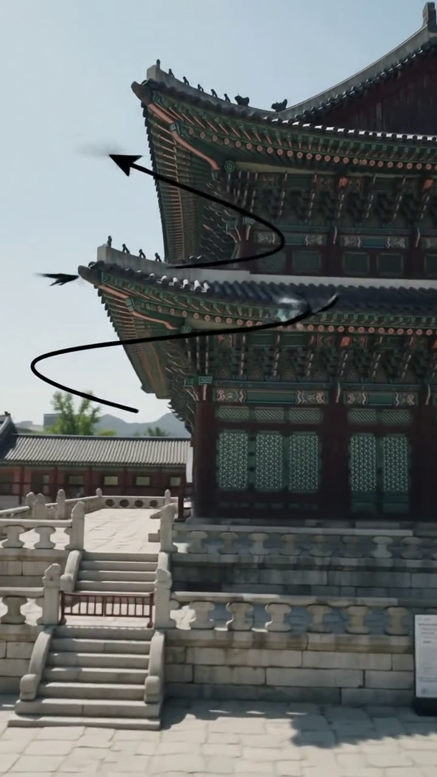 그린 경로를 카메라가 그대로 따라 날아가는 생성 결과 프레임